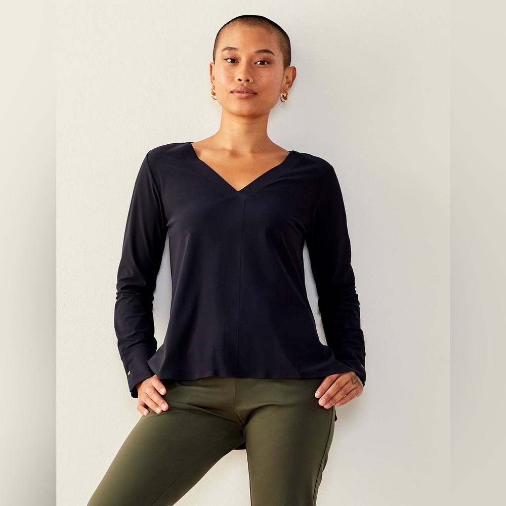 ADAY Something Tailored Shirt. Size XS. Color Midnight.